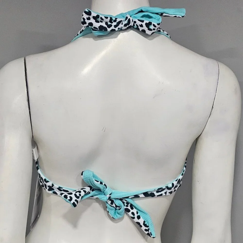 Coco Reef Verso Reversible Bra-Sized Twist-Front Bikini Top